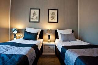 Отель Hotel Szara Willa Ополе Двухместный номер Делюкс с 1 кроватью или 2 отдельными кроватями-42