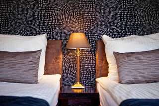 Отель Hotel Szara Willa Ополе Двухместный номер Делюкс с 1 кроватью или 2 отдельными кроватями-54